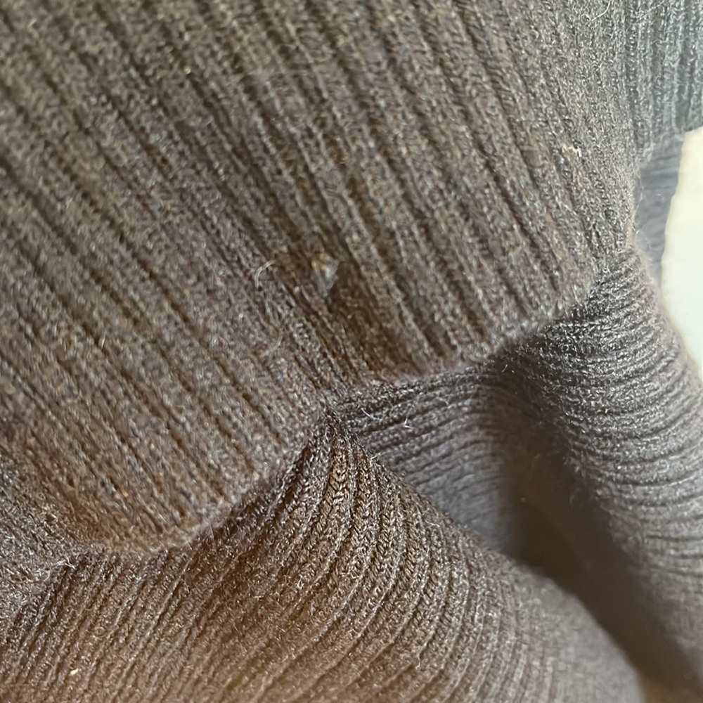 BCBGMaxAzria sweater - Picture 9 of 10